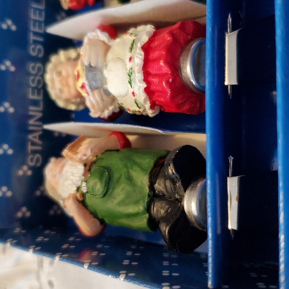 VTG NEW 4 Christmas Spreaders Set Stainless Steel Blades Santa Snowman Tree - Picture 15 of 17